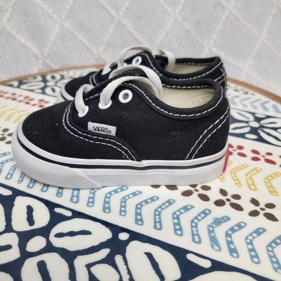 Vans KidsAuthentic Core (Toddler) size 4 - Picture 5 of 11